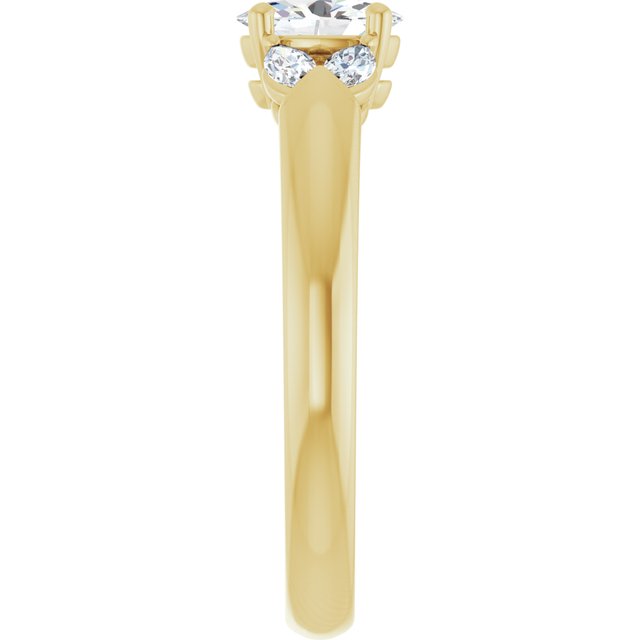 oval-10K Yellow gold