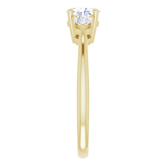 oval-18K Yellow gold