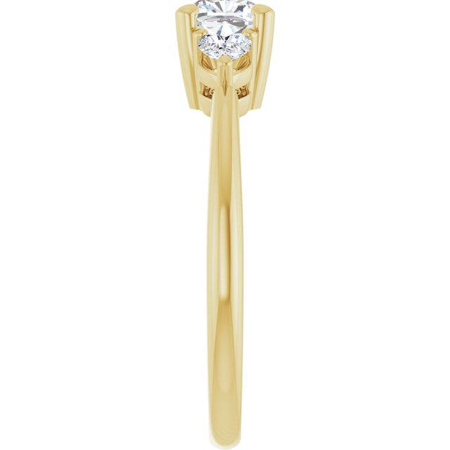 cushion-18K Yellow gold