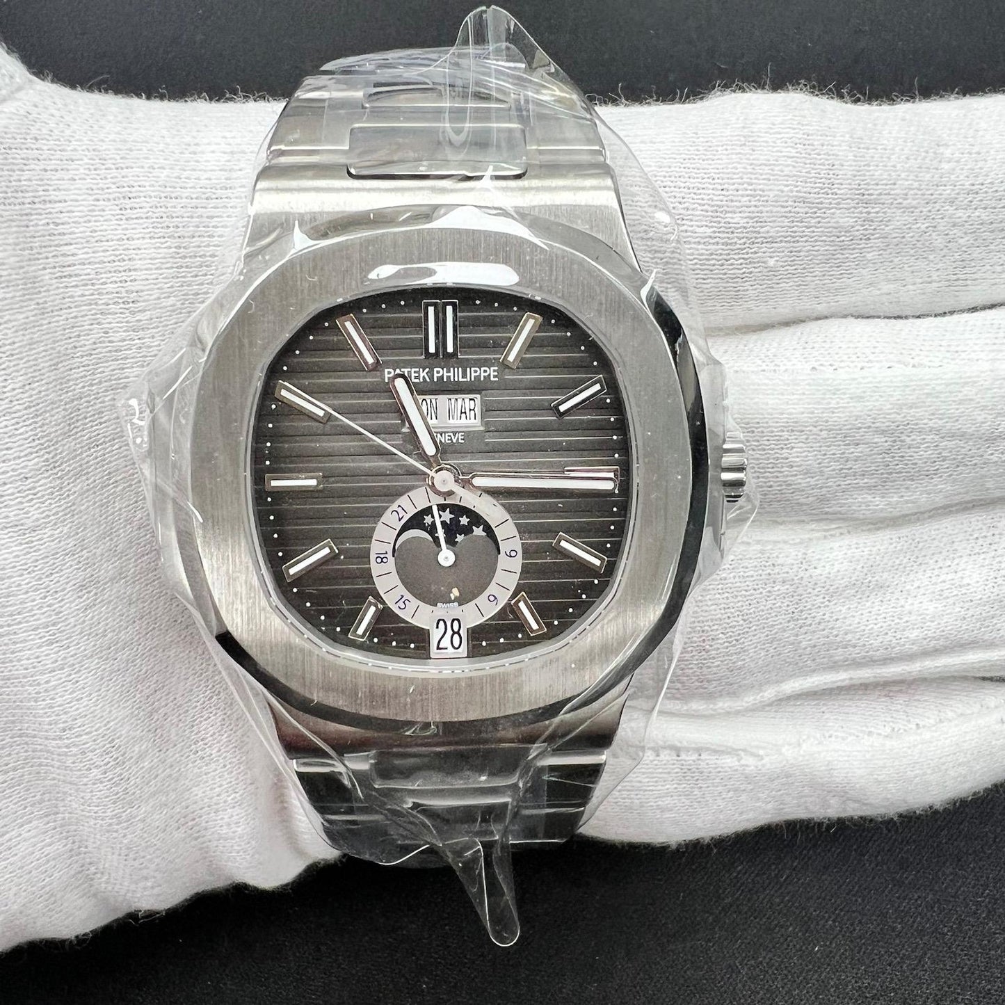 PATEK PHILIPPE NAUTILUS 6077LW